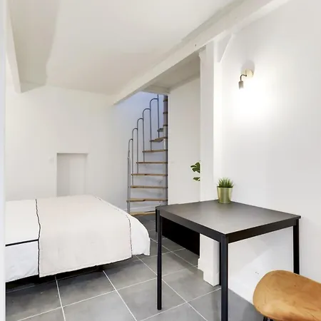 Charming Duplex Near Montmartre Paris